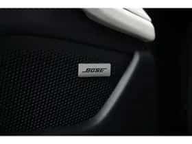 Porsche Taycan (2023) thumbnail 40