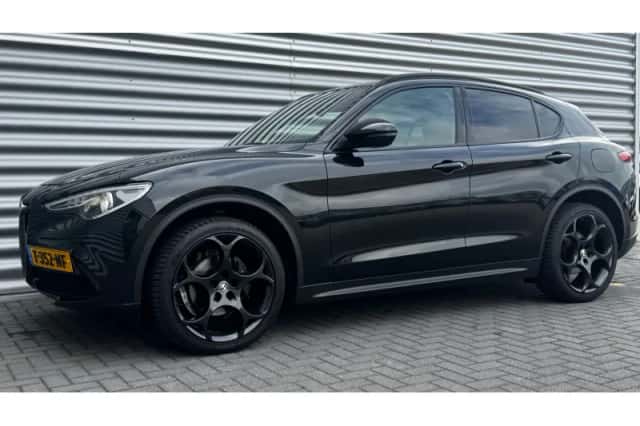 Alfa Romeo Stelvio (2019) thumbnail 6