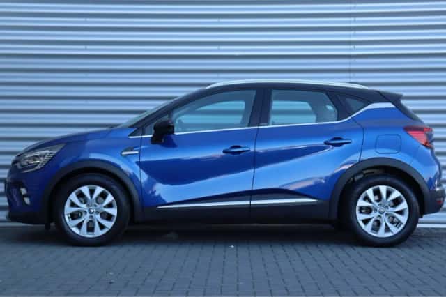 Renault Captur (2021) thumbnail 2