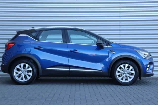 Renault Captur (2021) thumbnail 3