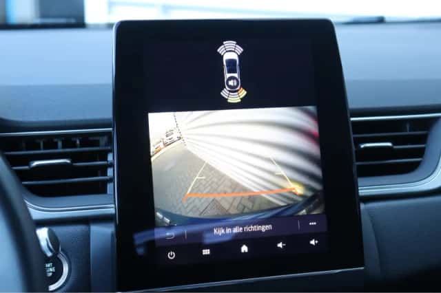 Renault Captur (2021) thumbnail 31