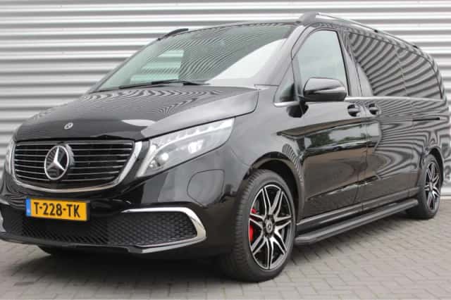 Mercedes-Benz EQV (2023) thumbnail 1