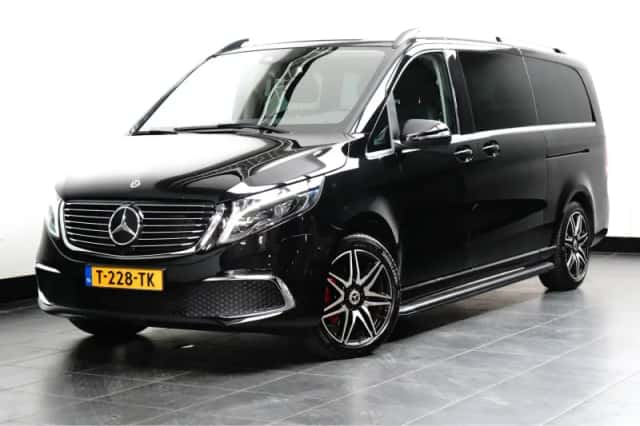 Mercedes-Benz EQV (2023) thumbnail 2