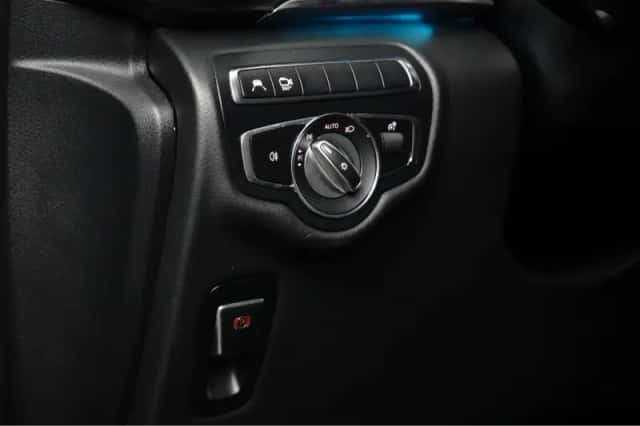 Mercedes-Benz EQV (2023) thumbnail 25