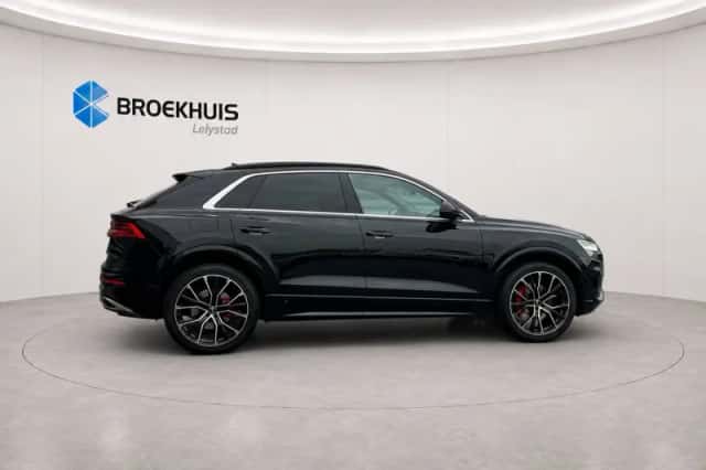 Audi Q8 (2021) thumbnail 3