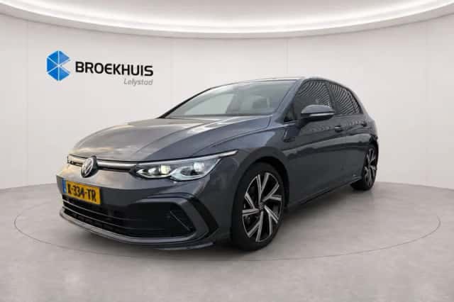 Volkswagen Golf (2021) thumbnail 6