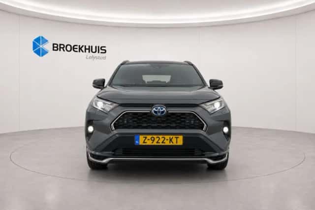 Toyota RAV4 (2024) thumbnail 4