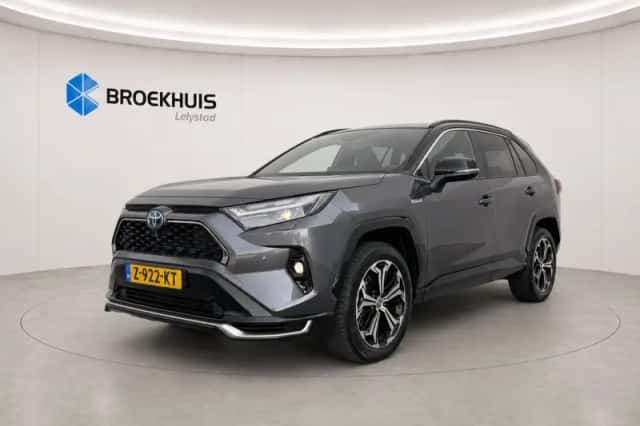Toyota RAV4 (2024) thumbnail 5