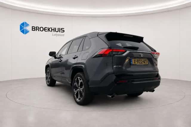 Toyota RAV4 (2024) thumbnail 6