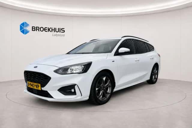 Ford Focus (2021) thumbnail 1