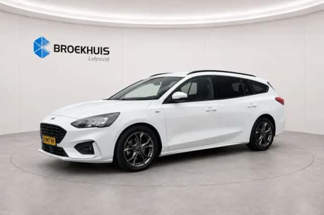 Ford Focus (2021) thumbnail 6
