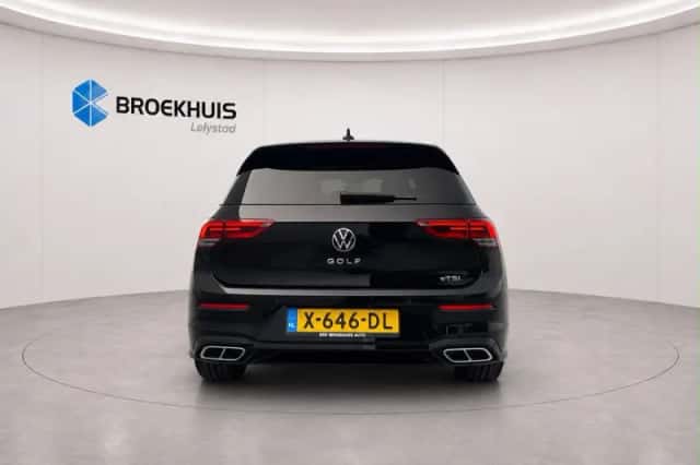 Volkswagen Golf (2021) thumbnail 6