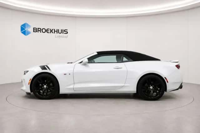 Chevrolet Camaro (2017) thumbnail 3