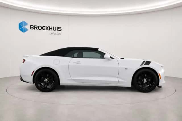 Chevrolet Camaro (2017) thumbnail 5