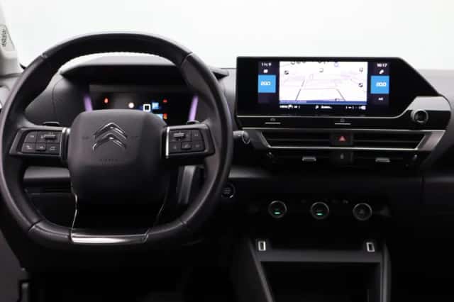 Citroën C4 (2021) thumbnail 3
