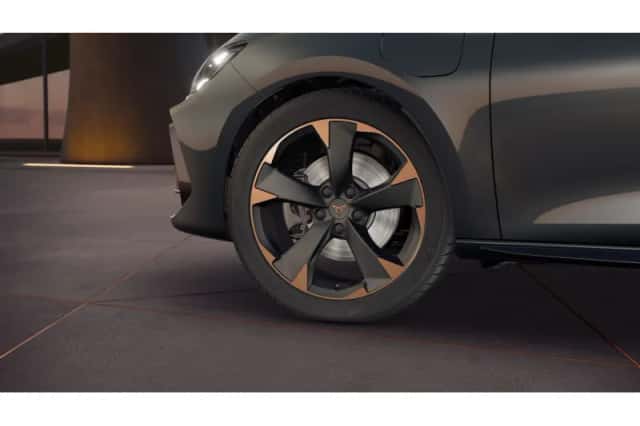 CUPRA Leon (2026) thumbnail 5