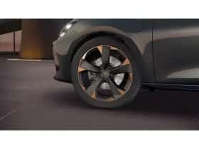 CUPRA Leon (2026) thumbnail 5