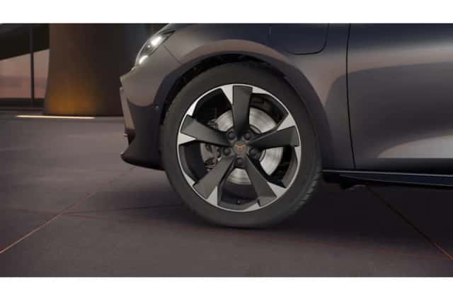 CUPRA Leon (2026) thumbnail 5
