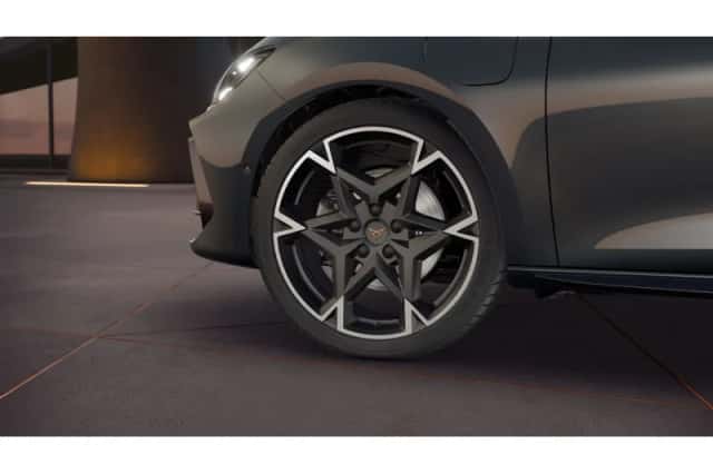 CUPRA Leon (2026) thumbnail 5