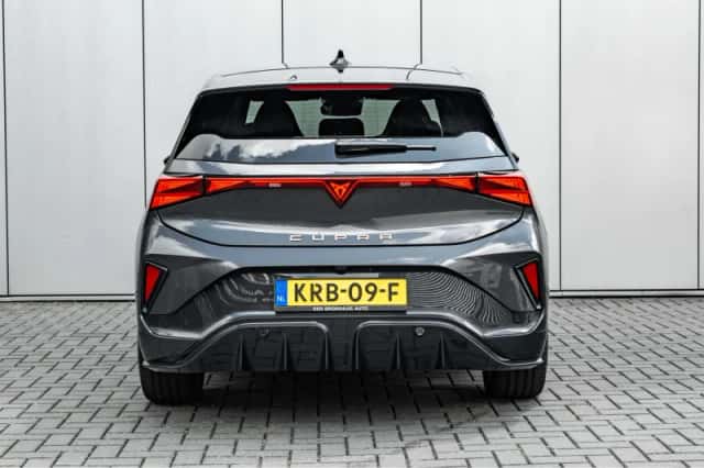 CUPRA Born (2026) thumbnail 4
