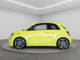 Abarth 500e (2023) thumbnail 4