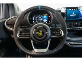 Abarth 500e (2023) thumbnail 43