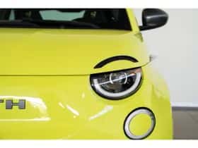 Abarth 500e (2023) thumbnail 8