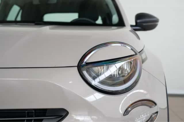 Fiat 600 (2024) thumbnail 2