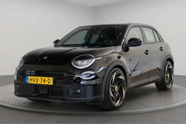 Abarth 600e (2025) thumbnail 1