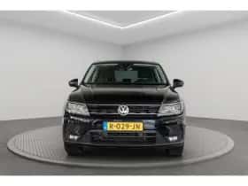 Volkswagen Tiguan (2017) thumbnail 3