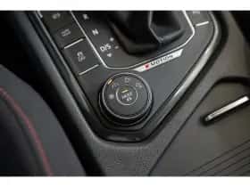 Volkswagen Tiguan (2017) thumbnail 24