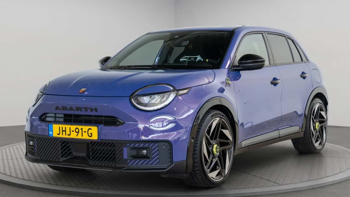Abarth 600e (2025) — foto 1
