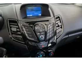 Ford Fiesta (2017) thumbnail 22