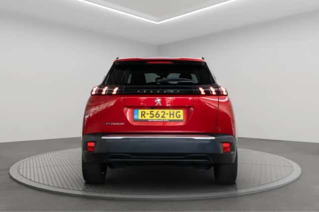Peugeot e-2008 (2022) thumbnail 5