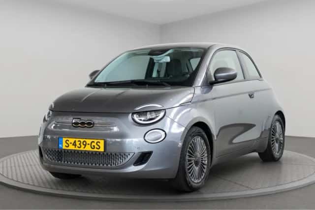 Fiat 500 (2022) thumbnail 1