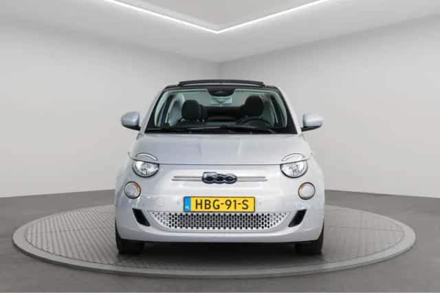 Fiat 500C (2025) thumbnail 3