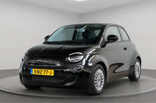 Fiat 500e (2023) thumbnail 1