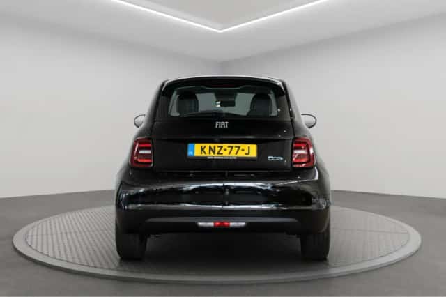 Fiat 500e (2023) thumbnail 5