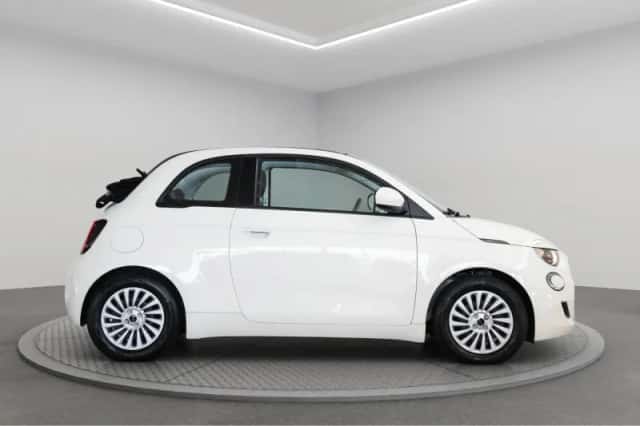 Fiat 500C (2023) thumbnail 5
