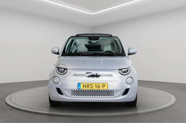 Fiat 500C (2025) thumbnail 2