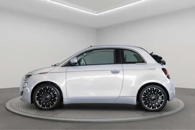 Fiat 500C (2025) thumbnail 3
