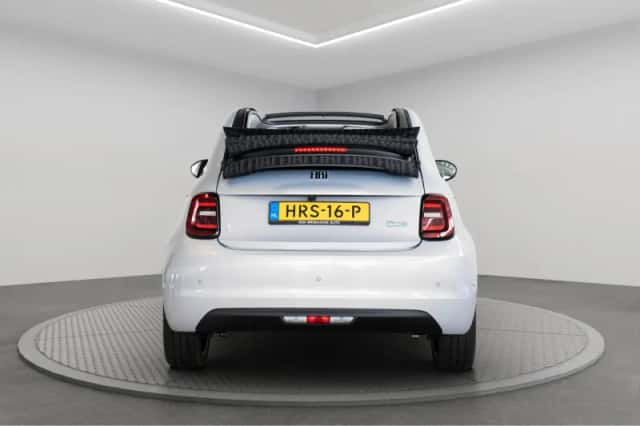 Fiat 500C (2025) thumbnail 4
