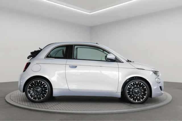 Fiat 500C (2025) thumbnail 5