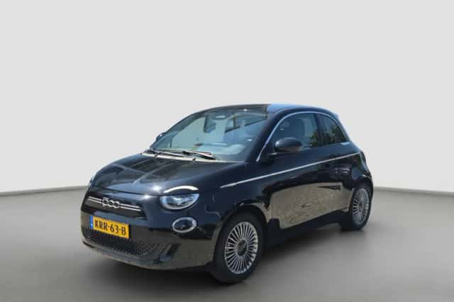 Fiat 500 (2023) thumbnail 1