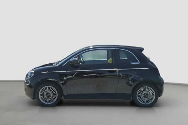 Fiat 500 (2023) thumbnail 2