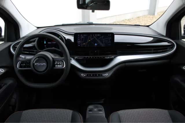 Fiat 500C (2025) thumbnail 4