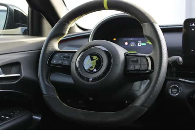 Abarth 600e (2025) thumbnail 5