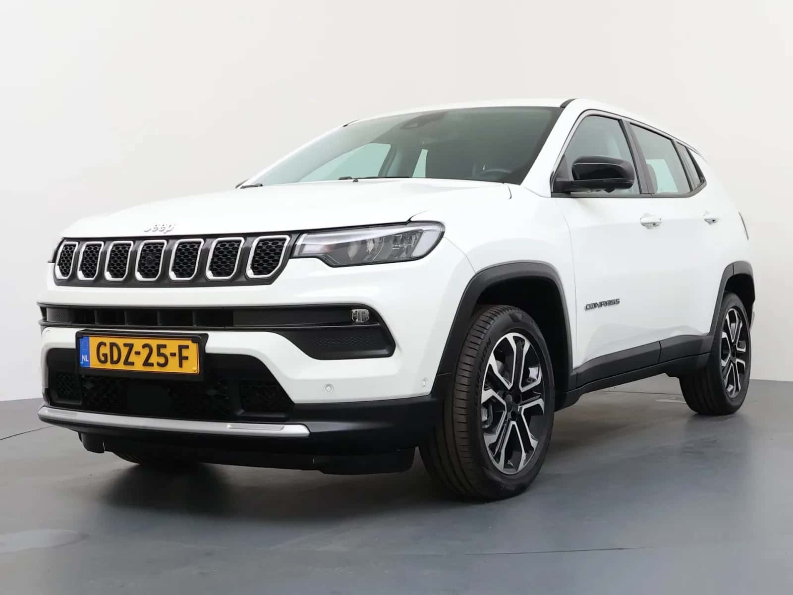 Jeep Compass (2024) — foto 1