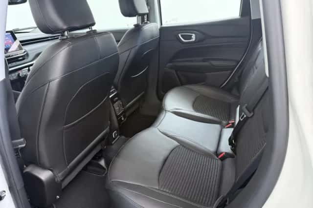 Jeep Compass (2024) thumbnail 30
