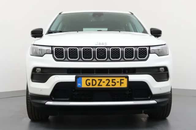 Jeep Compass (2024) thumbnail 5